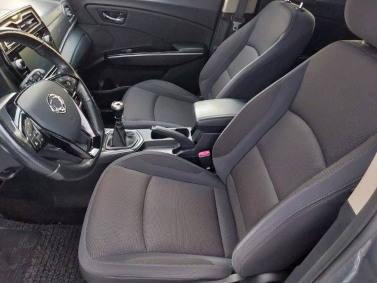 Ssangyong Tivoli 1.6 diesel 2WD Exclusive (6)