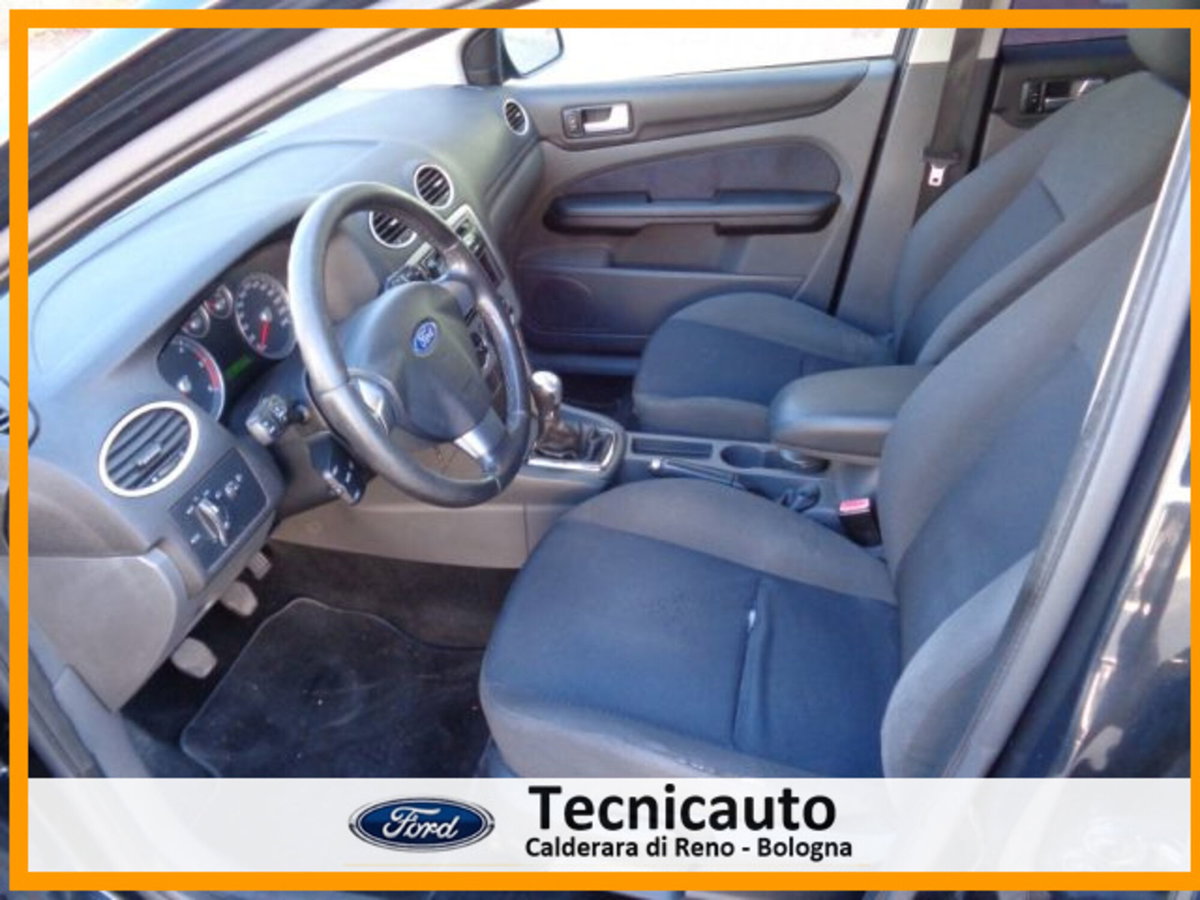 Ford Focus 1.6 TDCi (90CV) 5p. (11)