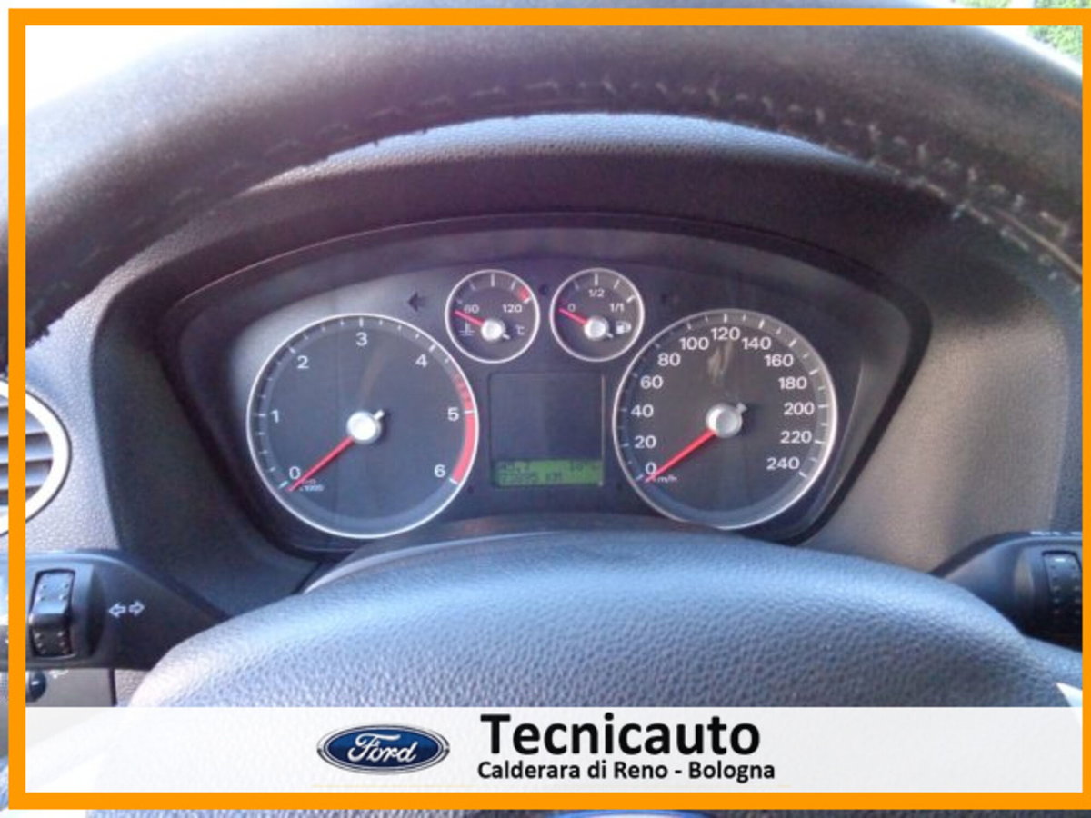 Ford Focus 1.6 TDCi (90CV) 5p. (14)