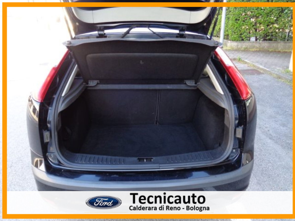 Ford Focus 1.6 TDCi (90CV) 5p. (9)