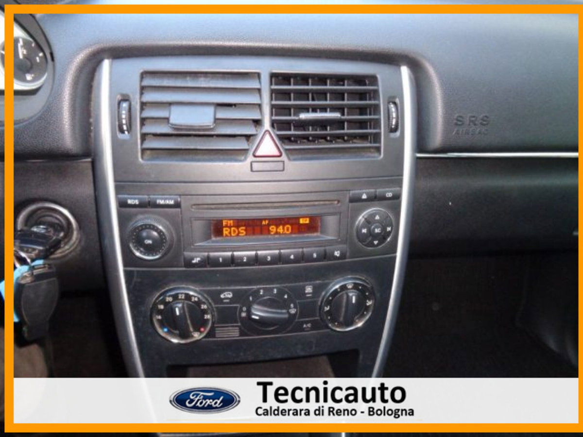 Mercedes-Benz Classe B 180 CDI Executive (15)
