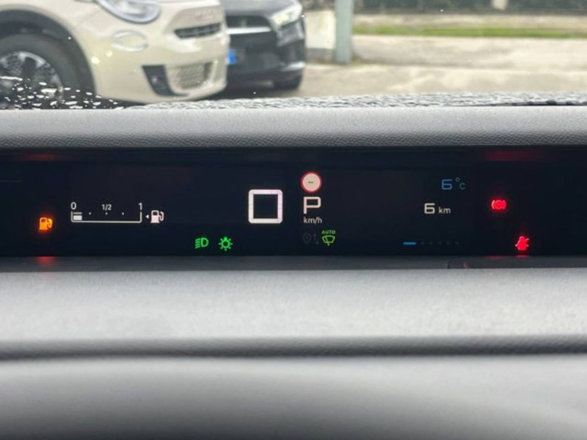 Citroen C3 1.2 hybrid You Pack Plus 100cv e-dct (12)