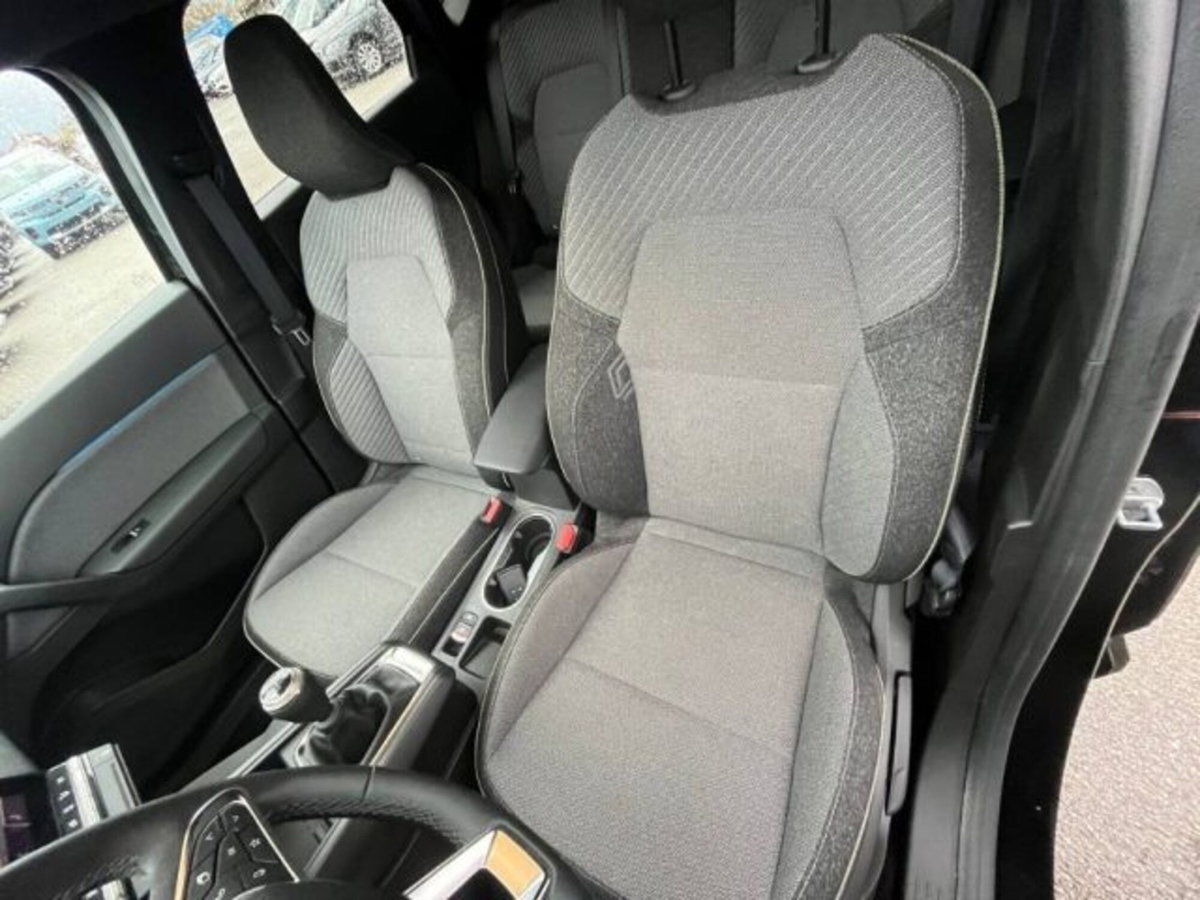Renault Captur TCe 90 CV Techno (8)