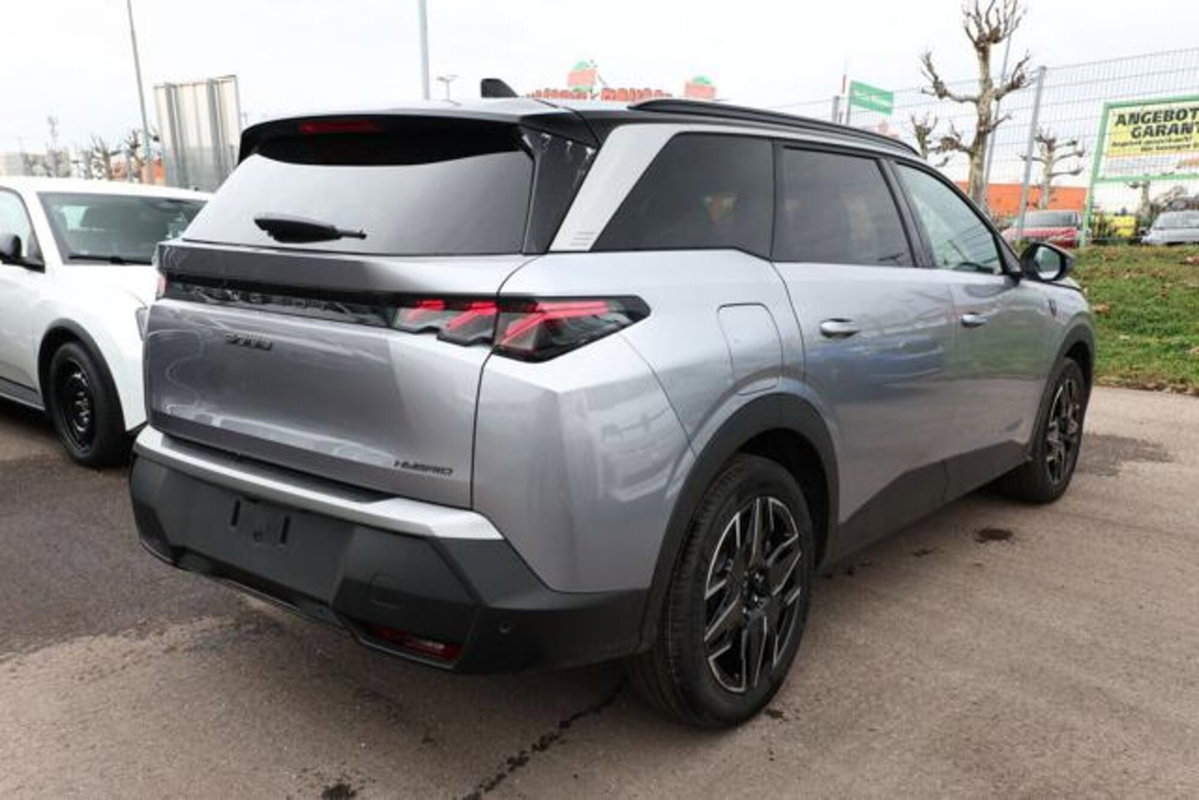 Peugeot 5008 1.2 hybrid GT 145cv 5p.ti e-dcs6 (2)