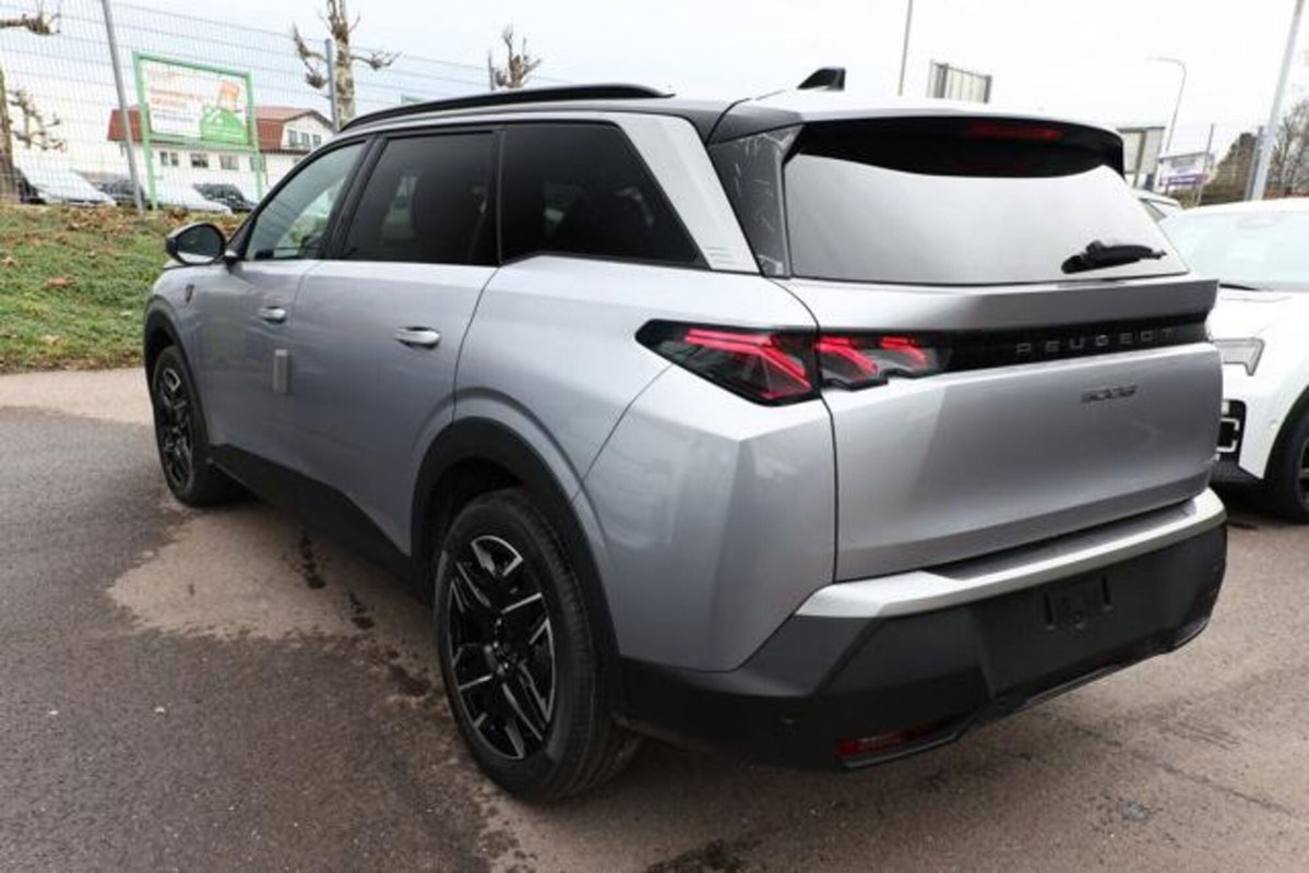 Peugeot 5008 1.2 hybrid GT 145cv 5p.ti e-dcs6 (3)