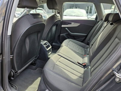 Audi A4 Avant 30 TDI/136 CV S tronic S line edition (11)