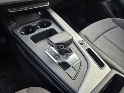 Audi A4 Avant 30 TDI/136 CV S tronic S line edition (13)