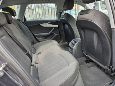 Audi A4 Avant 30 TDI/136 CV S tronic S line edition (17)