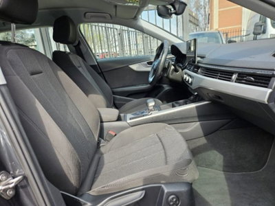 Audi A4 Avant 30 TDI/136 CV S tronic S line edition (18)