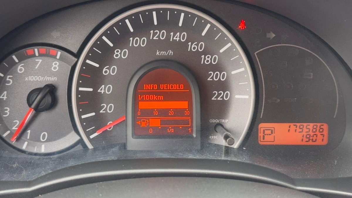 Nissan Micra 1.2 12V 5 porte Acenta (16)