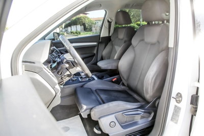Audi Q5 40 TDI quattro S tronic Business (10)