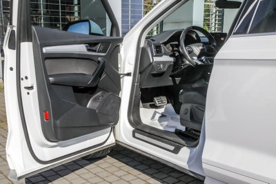 Audi Q5 40 TDI quattro S tronic Business (11)