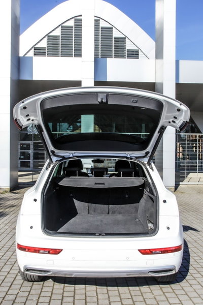 Audi Q5 40 TDI quattro S tronic Business (18)