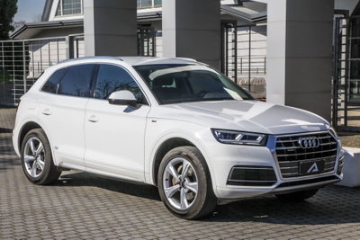 Audi Q5 40 TDI quattro S tronic Business (4)