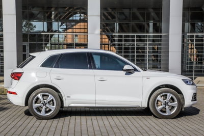 Audi Q5 40 TDI quattro S tronic Business (5)