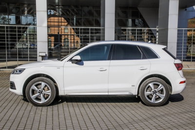 Audi Q5 40 TDI quattro S tronic Business (7)