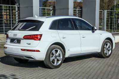 Audi Q5 40 TDI quattro S tronic Business (9)
