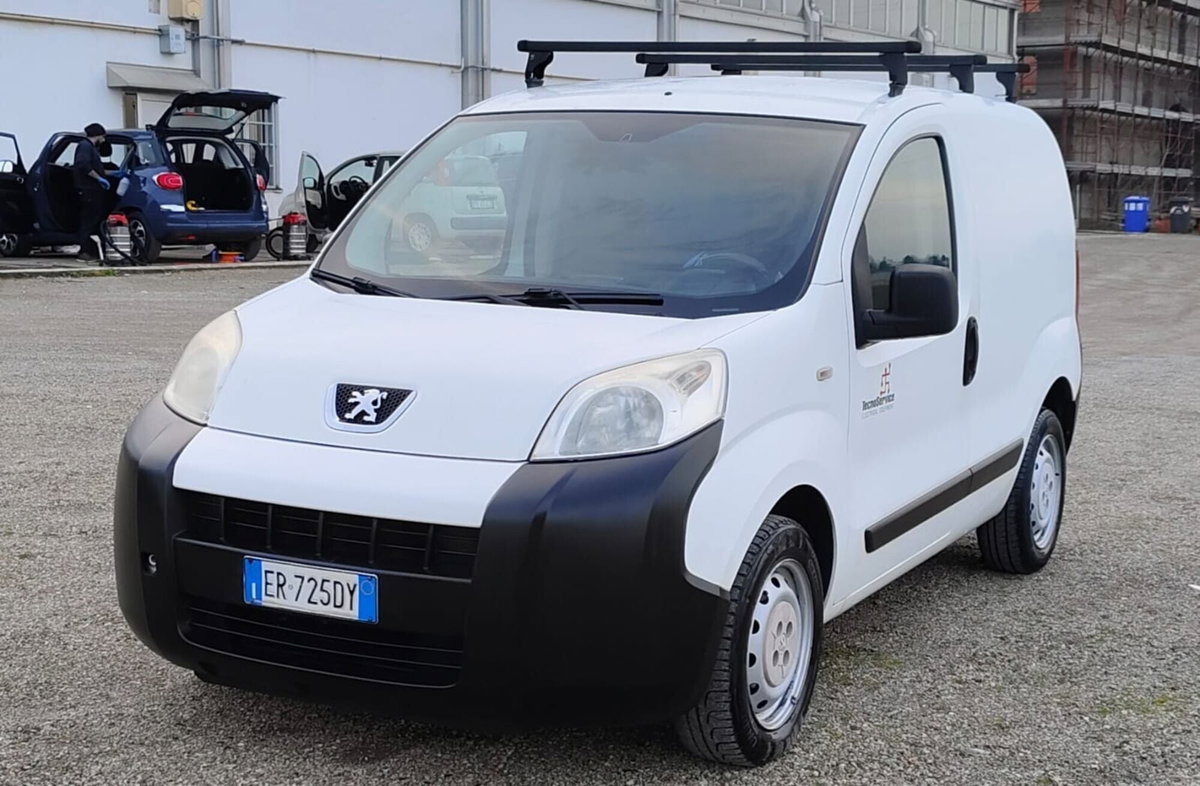 Peugeot Bipper 1.3 HDi 75 FAP Stop&Start Family (2)