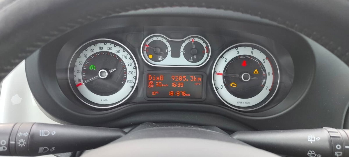 Fiat 500L Living 1.3 Multijet 85 CV Lounge (8)