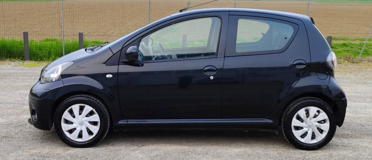 Toyota Aygo 1.0 12V VVT-i 5 porte Active Connect (10)