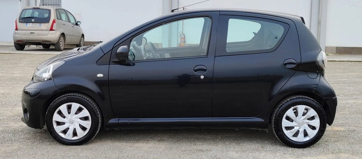 Toyota Aygo 1.0 12V VVT-i 5 porte Active Connect (15)