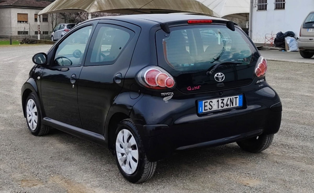 Toyota Aygo 1.0 12V VVT-i 5 porte Active Connect (19)