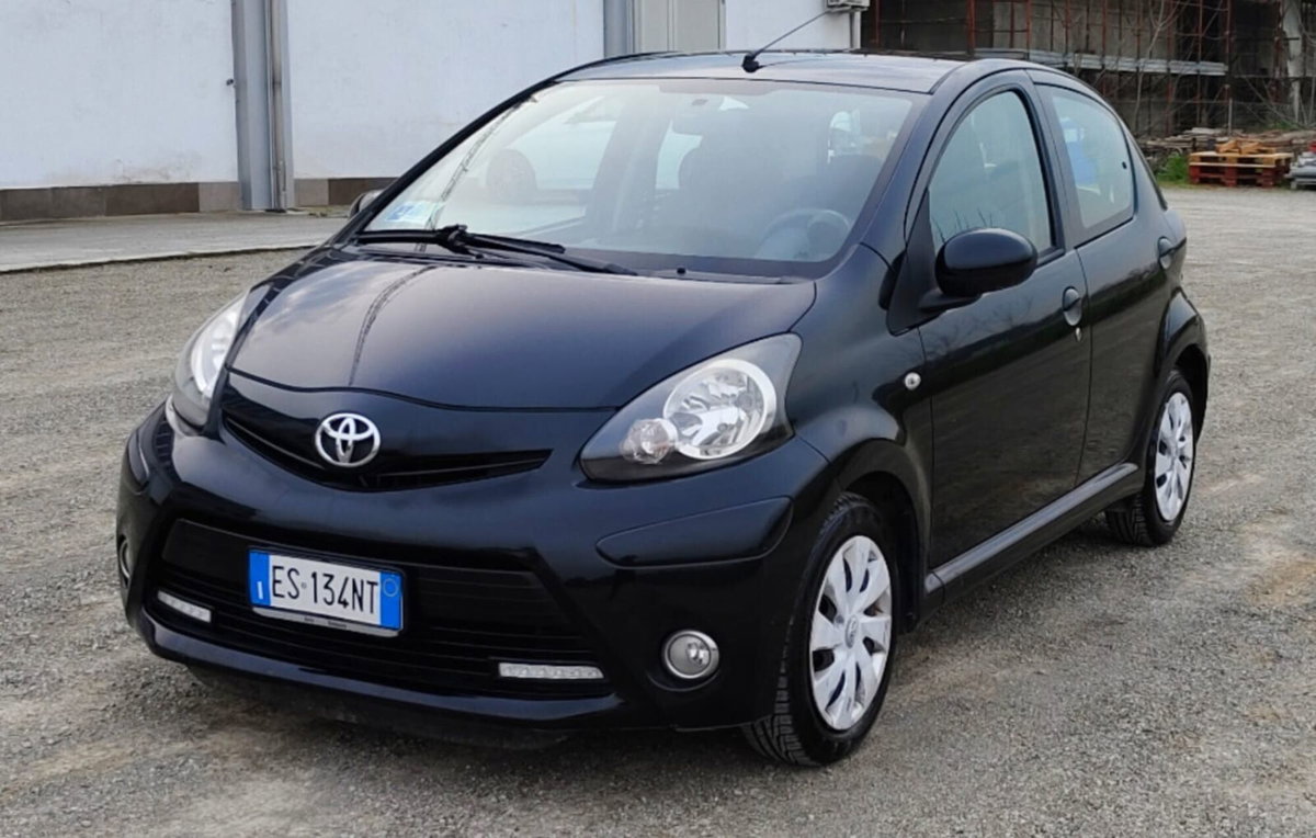 Toyota Aygo 1.0 12V VVT-i 5 porte Active Connect (9)