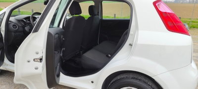 Fiat Punto 1.4 8V 5 porte Natural Power Lounge (8)