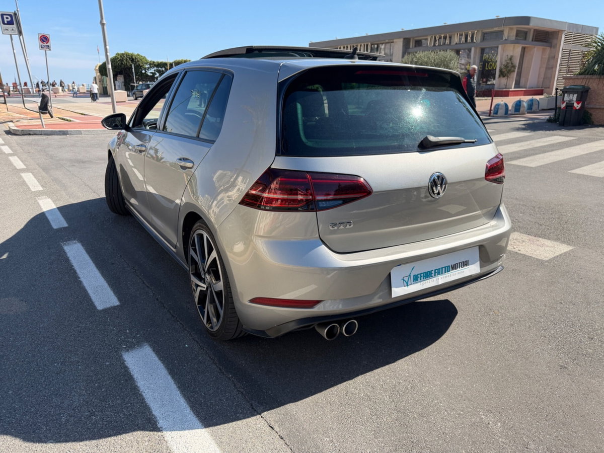 Volkswagen Golf GTD 2.0 TDI DSG 5p. BlueMotion Technology (4)