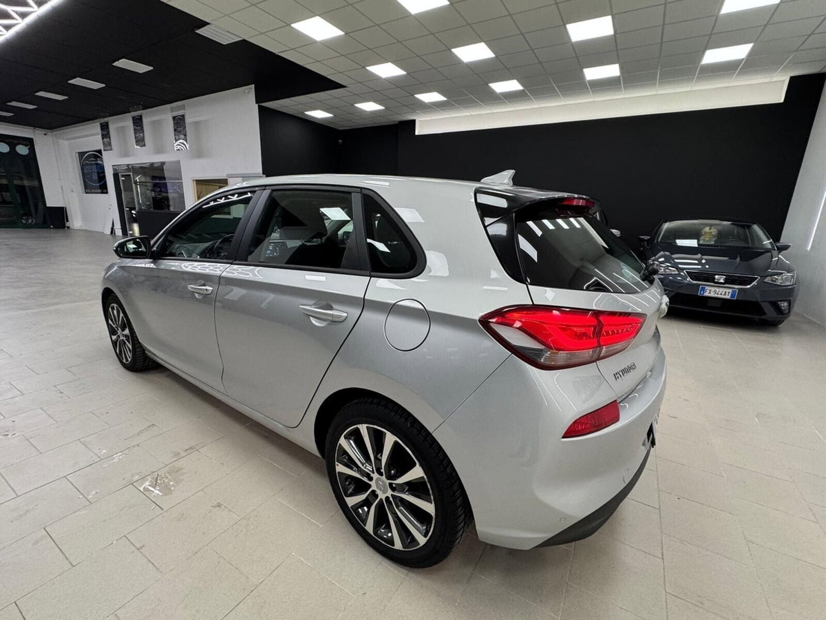 Hyundai i30 1.6 CRDi 110CV DCT 5 porte Style (6)