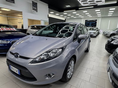 Ford Fiesta 1.4 TDCi 70CV 5 porte Titanium (4)