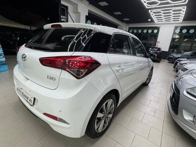 Hyundai i20 1.1 CRDi 12V 5 porte Style (5)