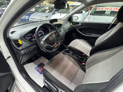 Hyundai i20 1.1 CRDi 12V 5 porte Style (8)