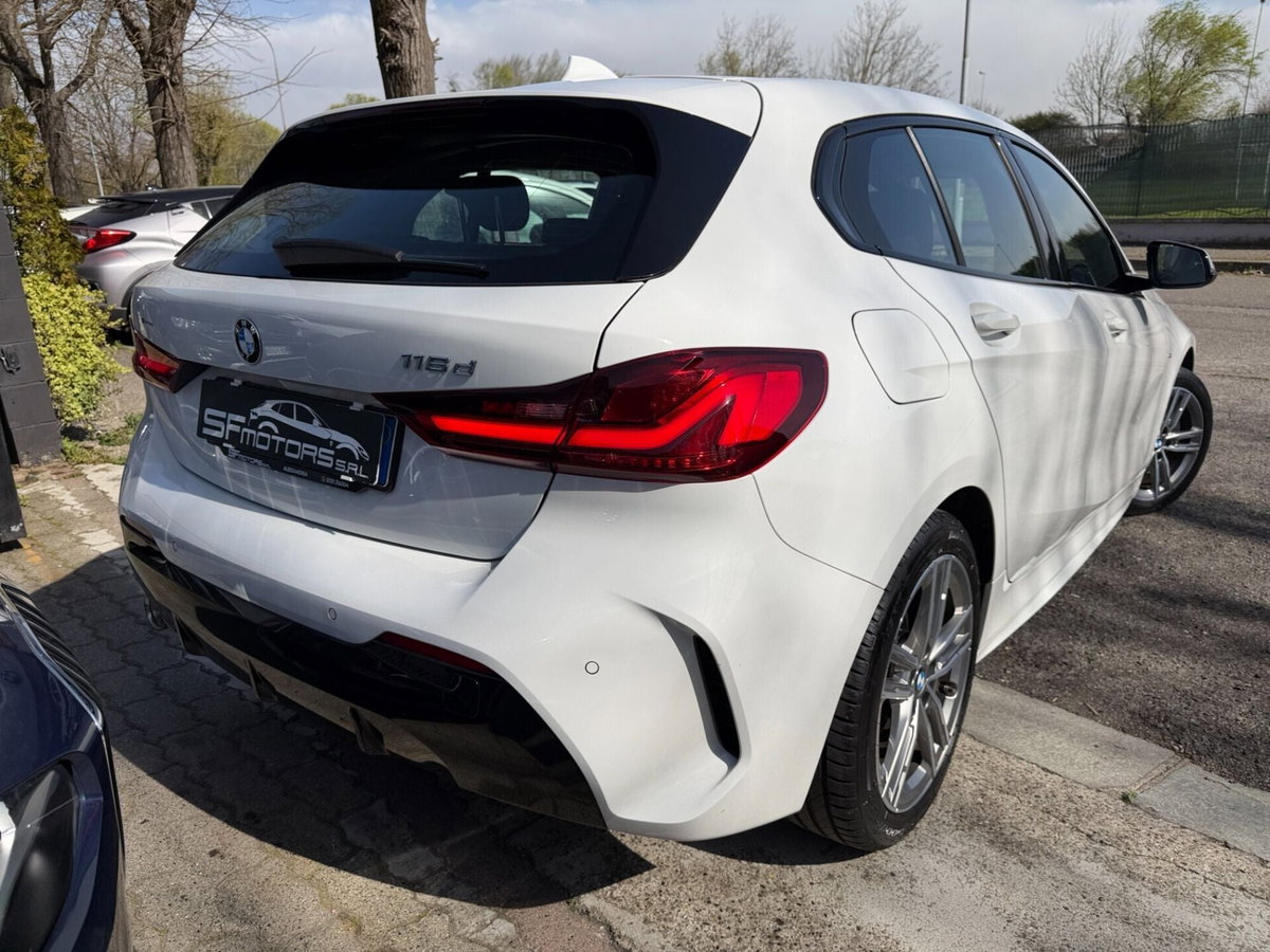 BMW Serie 1 116d 2.0 116CV cat 5 porte Attiva DPF (5)