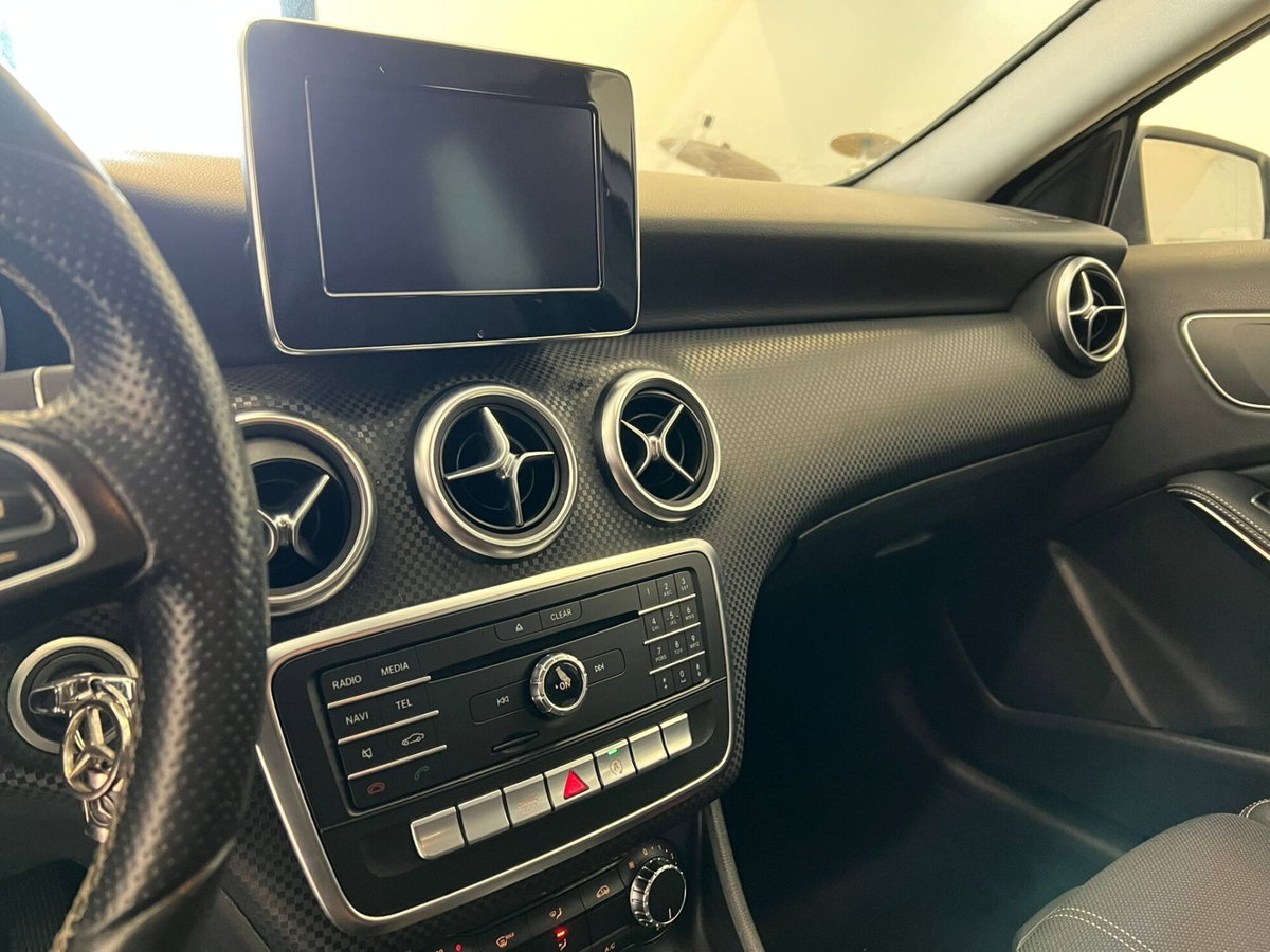 Mercedes-Benz Classe A 180 d Automatic Premium (18)