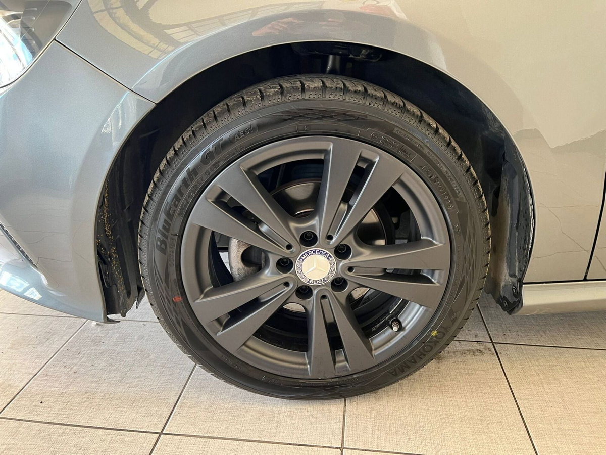 Mercedes-Benz Classe A 180 d Automatic Premium (8)