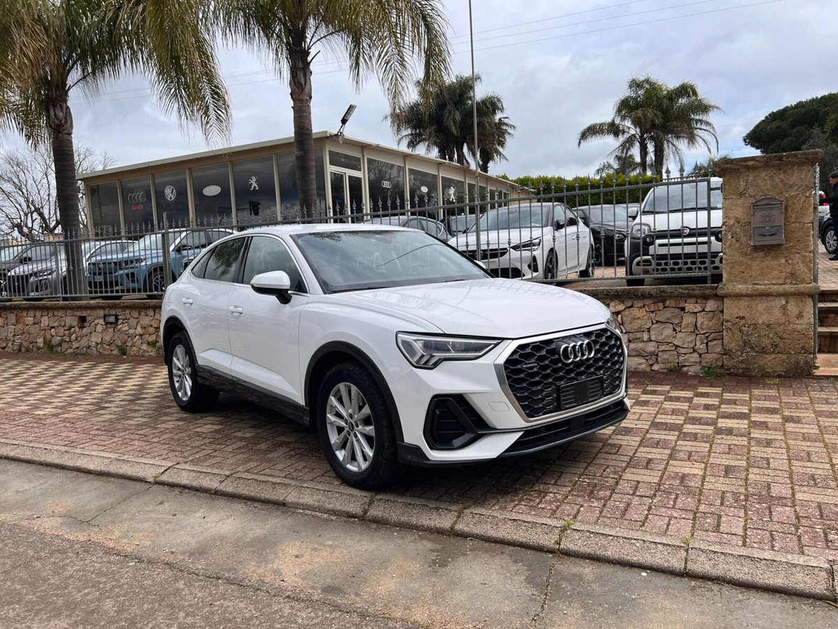 Audi Q3 40 TDI quattro S tronic Business Advanced