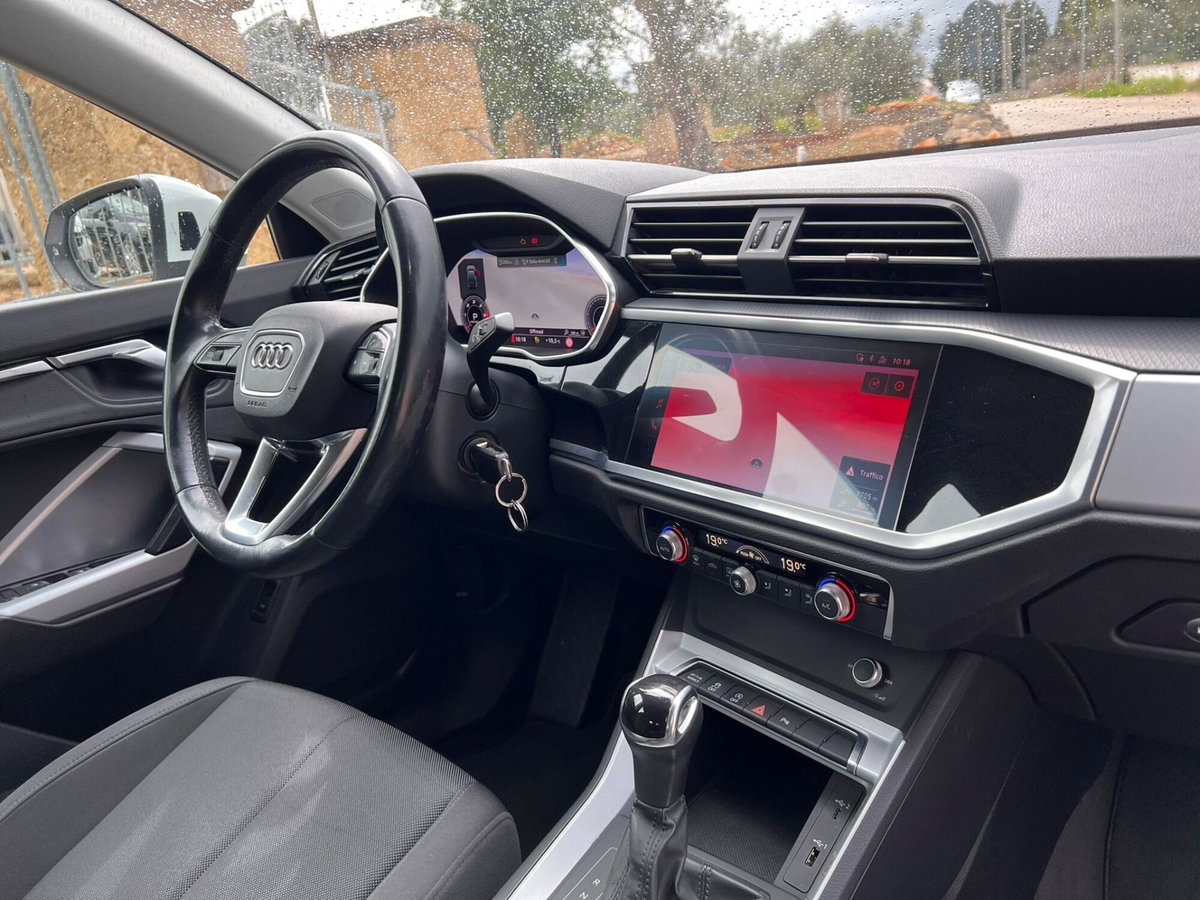 Audi Q3 40 TDI quattro S tronic Business Advanced (12)