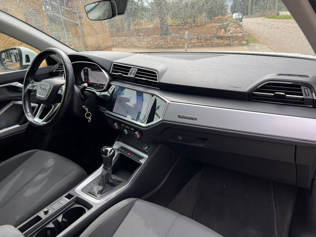 Audi Q3 40 TDI quattro S tronic Business Advanced (13)