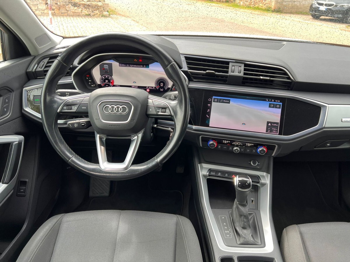 Audi Q3 40 TDI quattro S tronic Business Advanced (9)