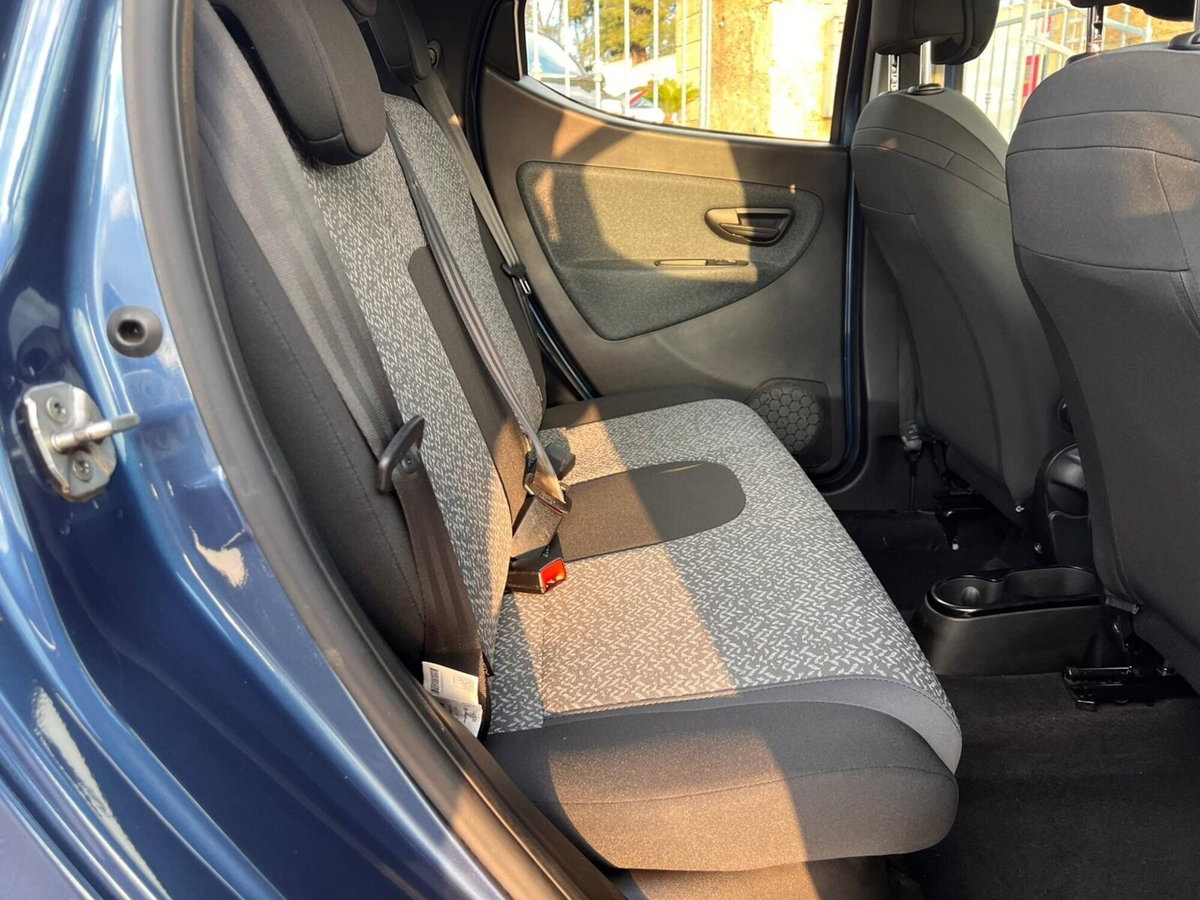 Lancia Ypsilon 1.0 FireFly 5 porte S&S Hybrid Silver Plus (12)