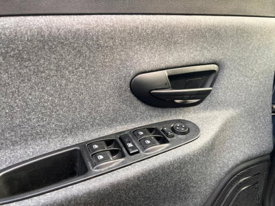 Lancia Ypsilon 1.0 FireFly 5 porte S&S Hybrid Silver Plus (13)