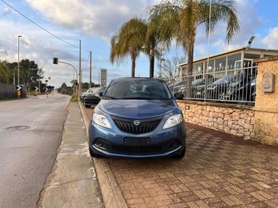 Lancia Ypsilon 1.0 FireFly 5 porte S&S Hybrid Silver Plus (2)
