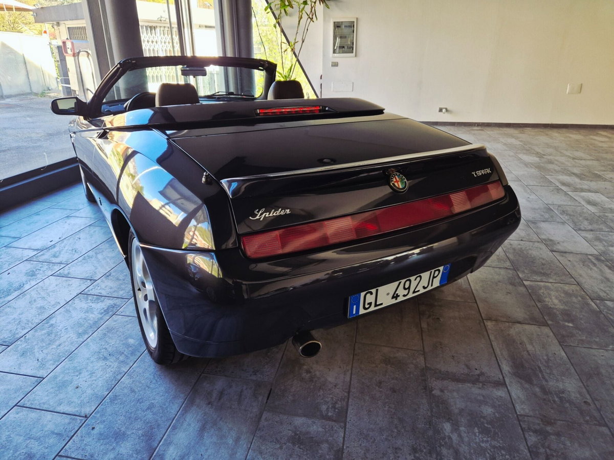 Alfa Romeo Gtv 2.0i 16V Twin Spark cat L (2)