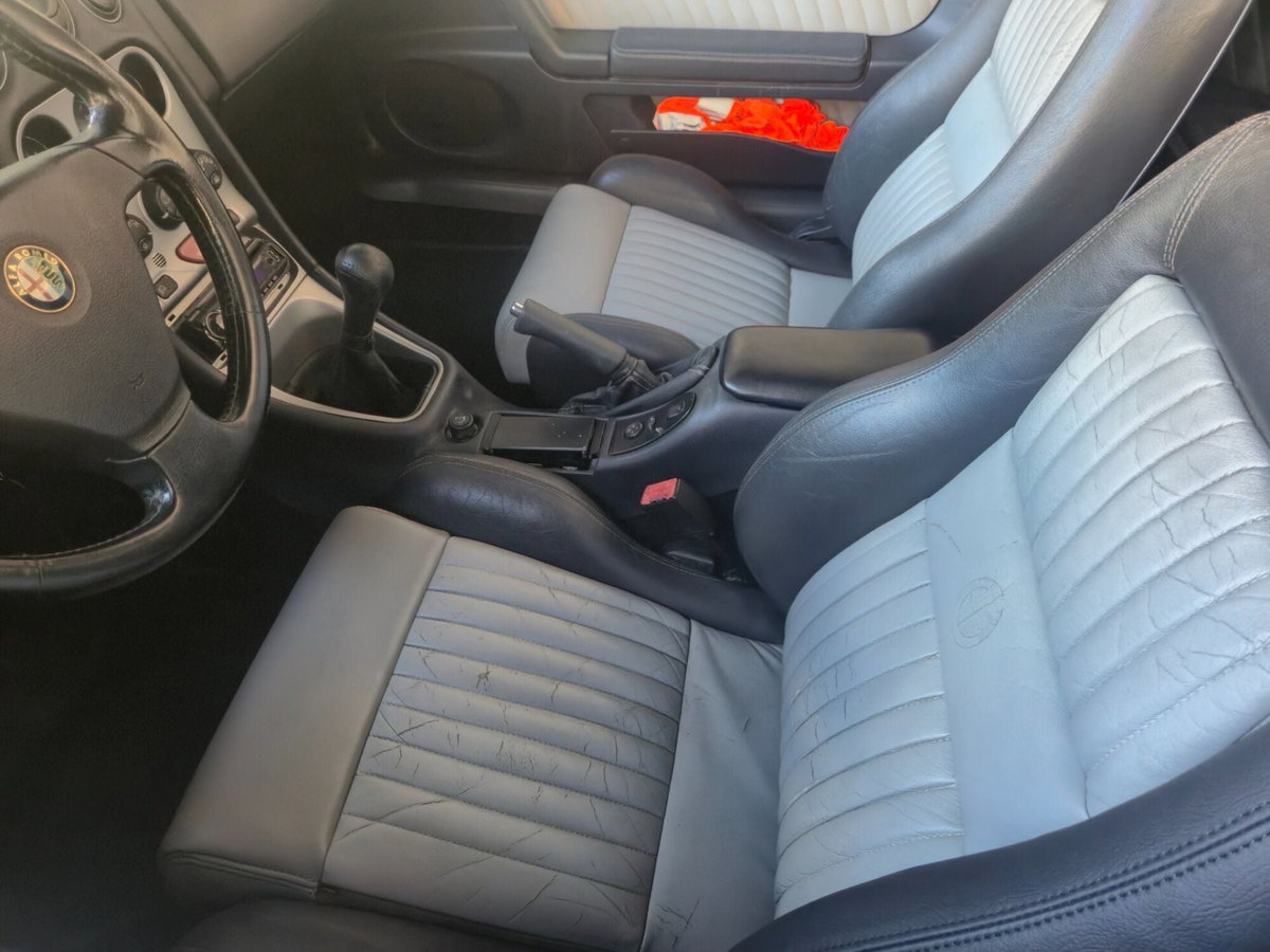 Alfa Romeo Gtv 2.0i 16V Twin Spark cat L (9)