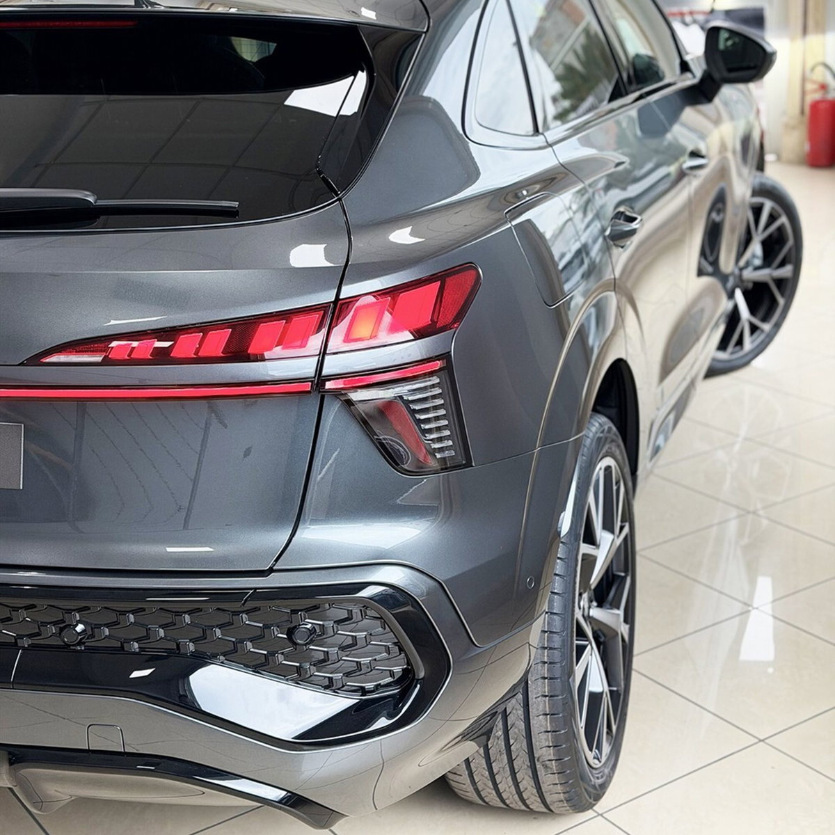 Audi Q3 Sportback 35 TDI quattro S tronic S line edition (5)