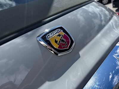 Abarth 500 Cabrio 1.4 Turbo T-Jet Custom (10)