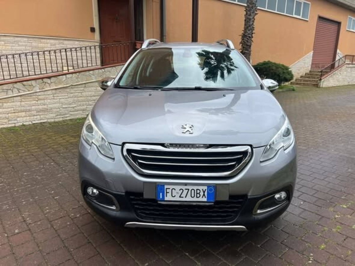 Peugeot 2008 120 S&S Black Matt (2)