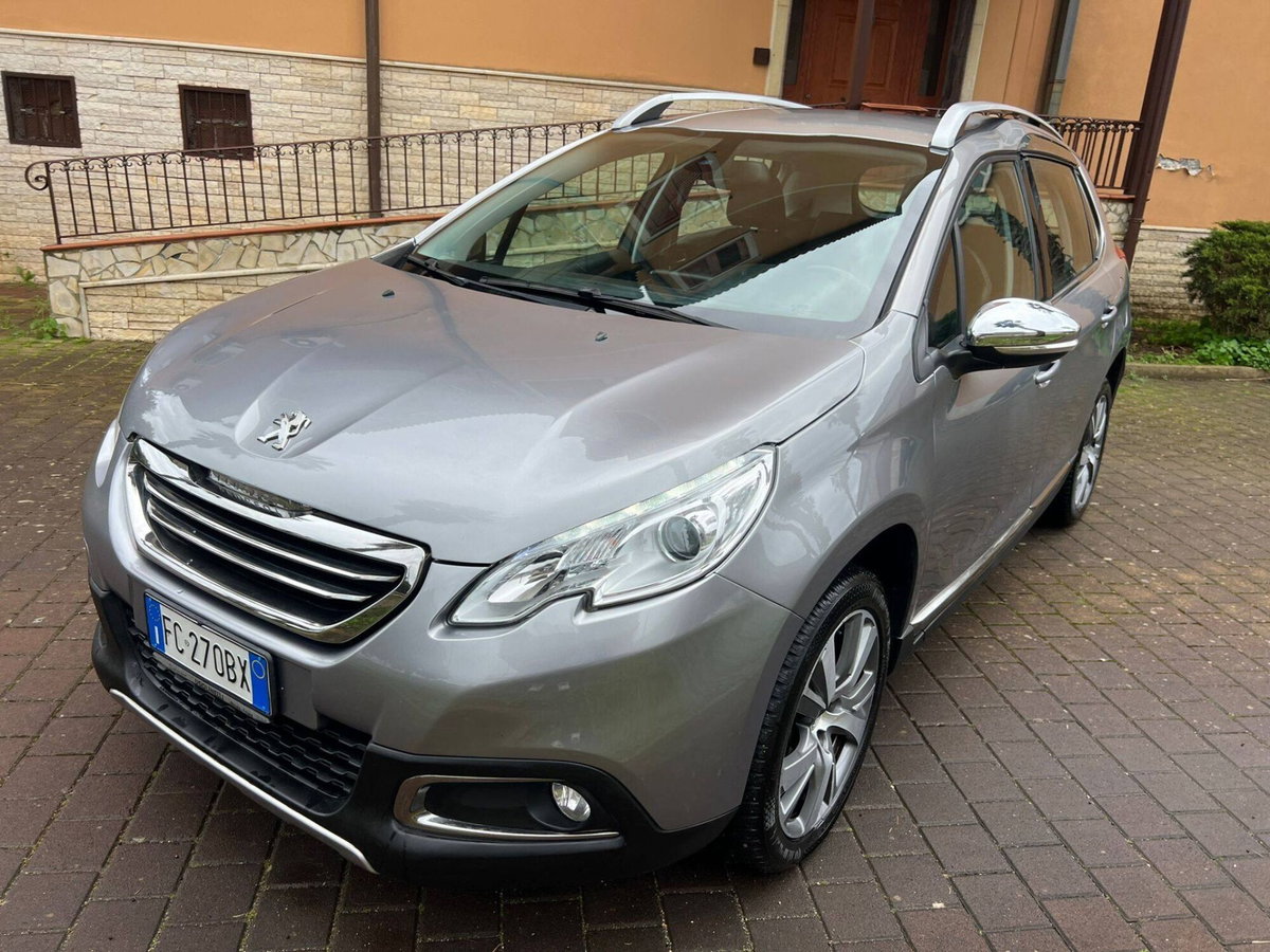 Peugeot 2008 120 S&S Black Matt (3)
