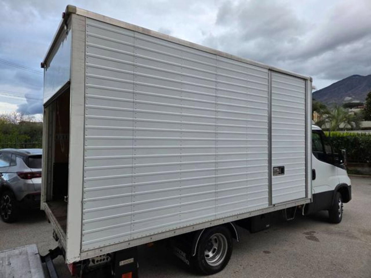 Iveco Daily Telaio 35C14 BTor 2.3 HPT PLM-RG Cabinato (4)